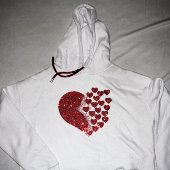 NWT Red Hearts Crystals On White Cropped Hoodie M - Picture 11 of 14